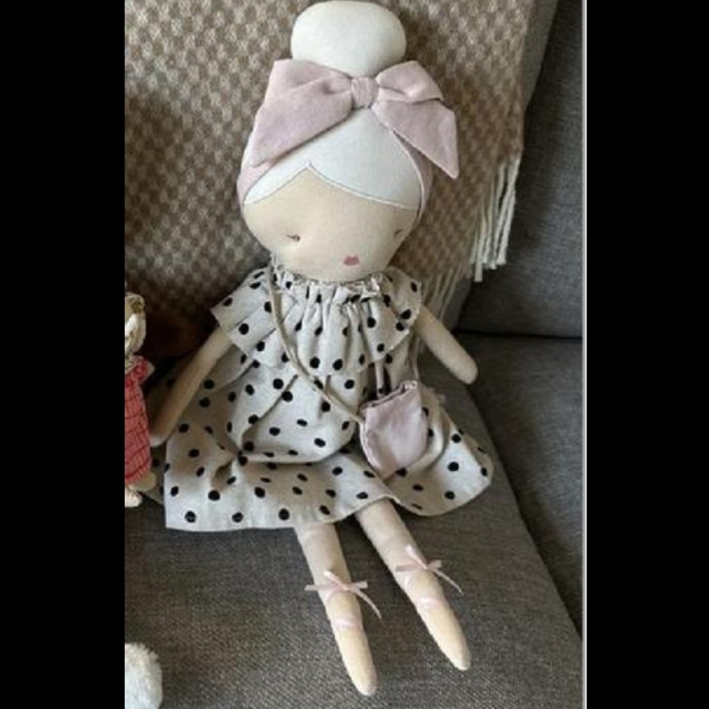 💥BUY 2 GET 1 FREE  Alimrose Piper Doll - Black Spot, Retail Price $59.99 - Picture 2 of 8
